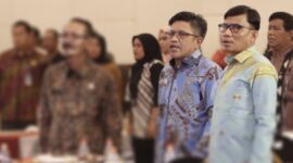 Pj Bupati Buton Selatan, Muhammad Ridwan Badallah, saat menghadiri acara Penganugerahan Keterbukaan Informasi Publik 2024 di Kendari. 